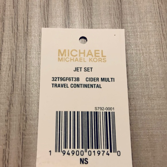 Michael Kors wallet - Picture 15 of 15